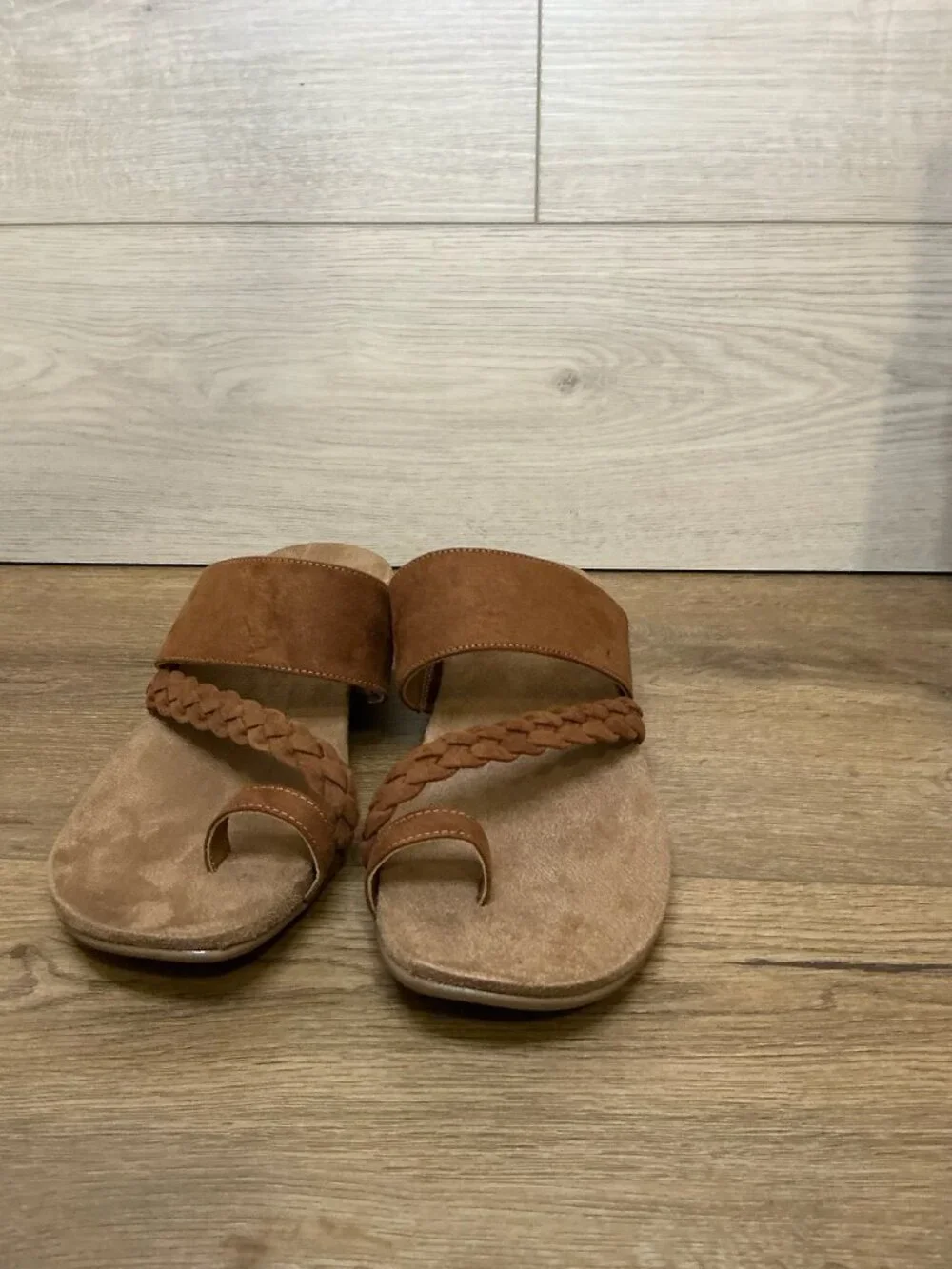 Style & Co Rheaaf Acorn Brown Sandals 9.5 M NWT - Picture 2 of 11